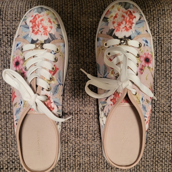 Liz Claiborne shoes - Picture 4 of 6